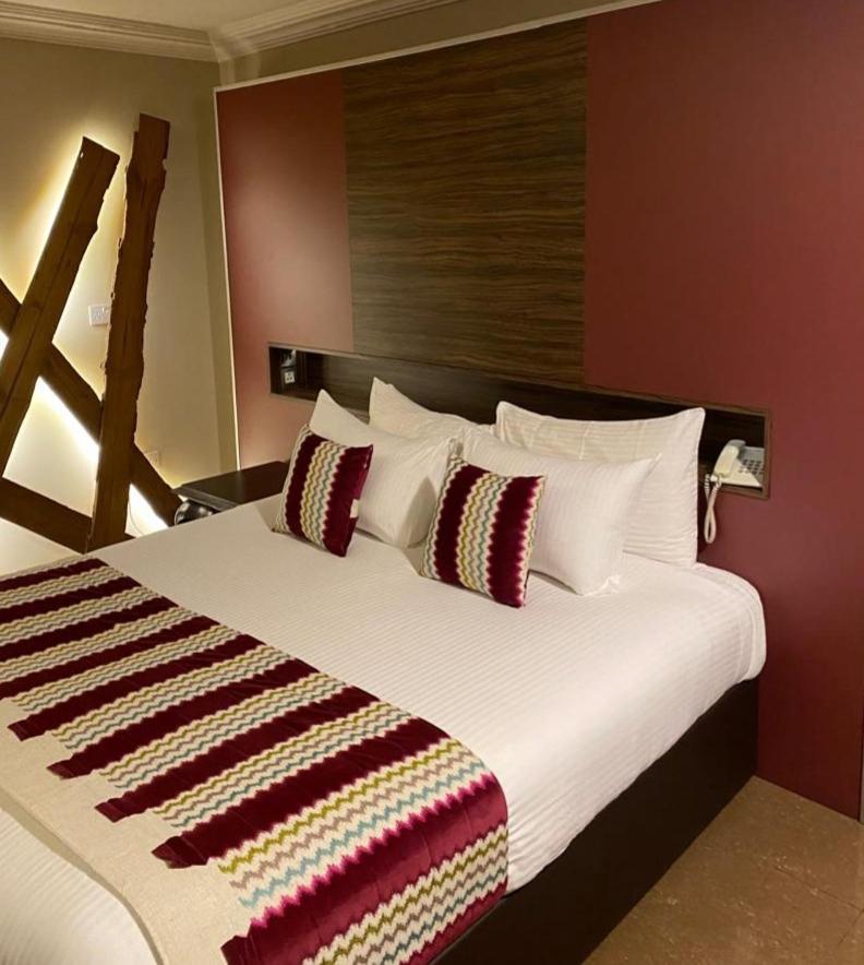 Home Suites Boutique Hotel Freetown Exterior foto